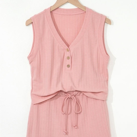 *NEW* Pink Sleeveless Button-Up Matching Tank & Shorts | Sizes S, L, XL - Picture 7 of 10